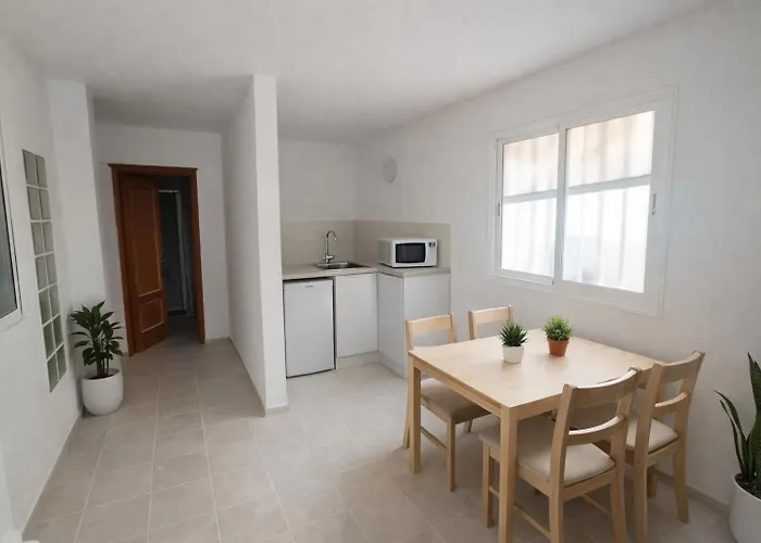 The Tree House Coliving Ελ Μέντανο