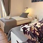 ホステル The Tree House Coliving
